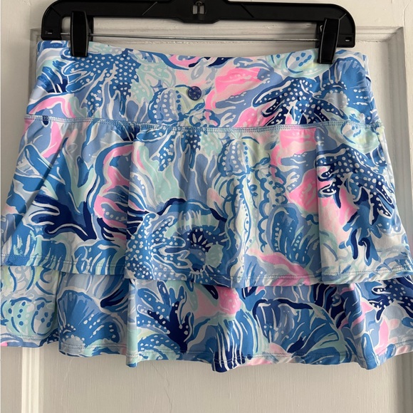 Women’s Lilly Pulitzer Athletic Skort Size M - Picture 2 of 4